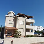 Mali Val * بونات