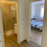 Mali Val شقة