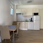 Mali Val شقة بونات