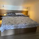 Mali Val شقة بونات
