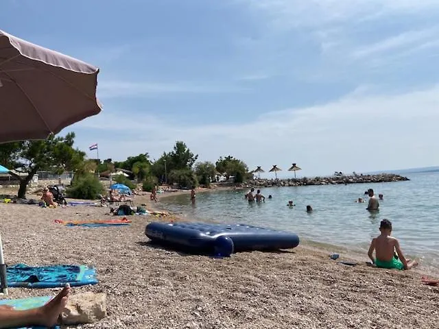 Mali Val Apartamento