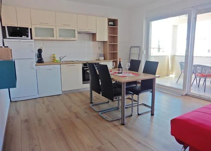 Mali Val Apartment