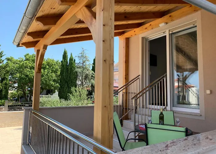 Mali Val Apartamento *