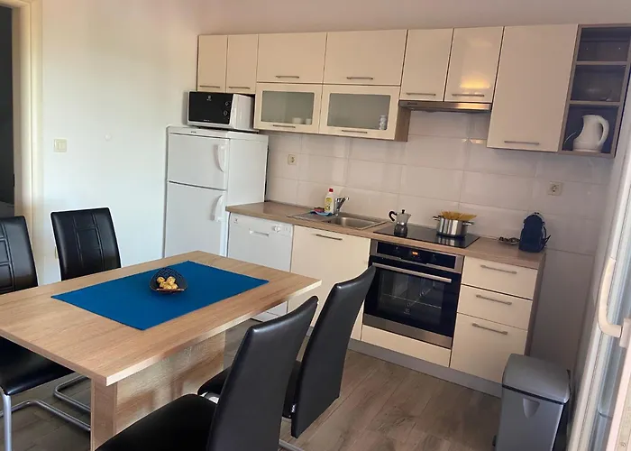 Mali Val Apartamento *